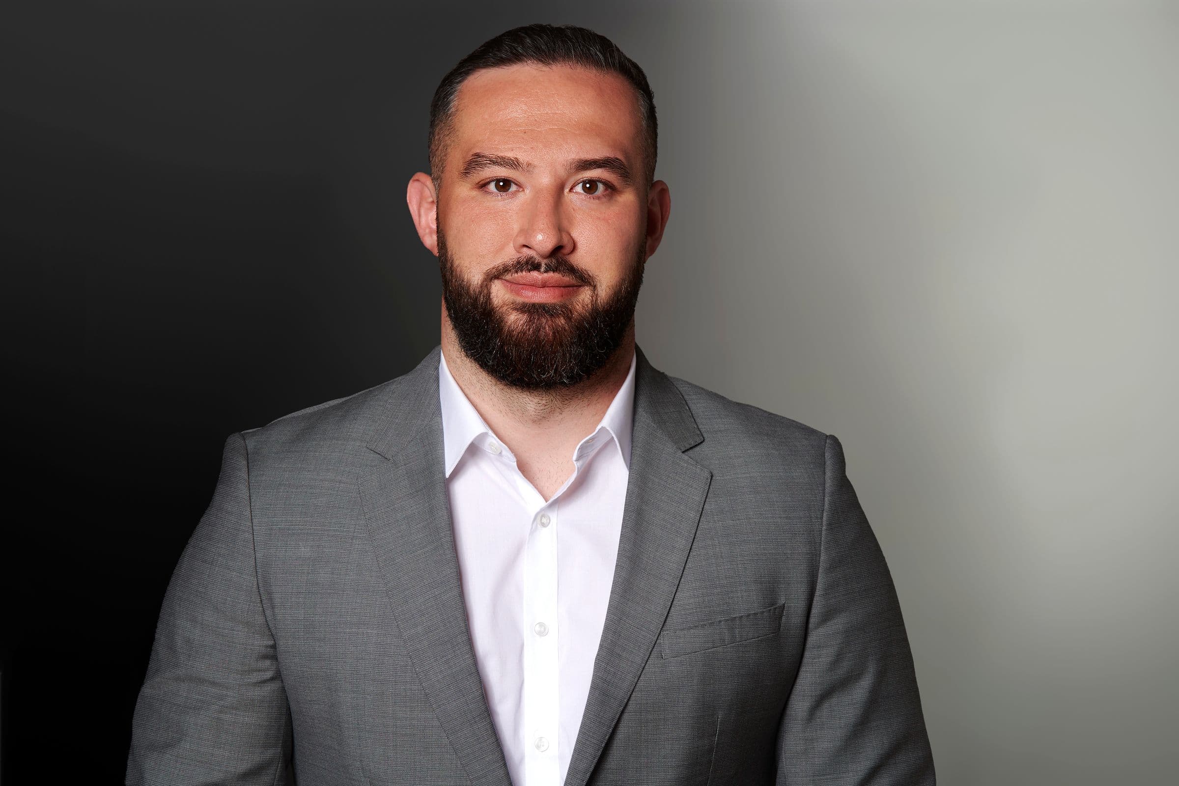 Porträt Elias Azizi